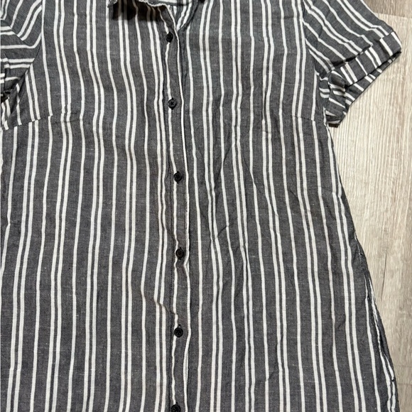 Banana Republic Black and White Striped Shirt - Picture 2 of 5